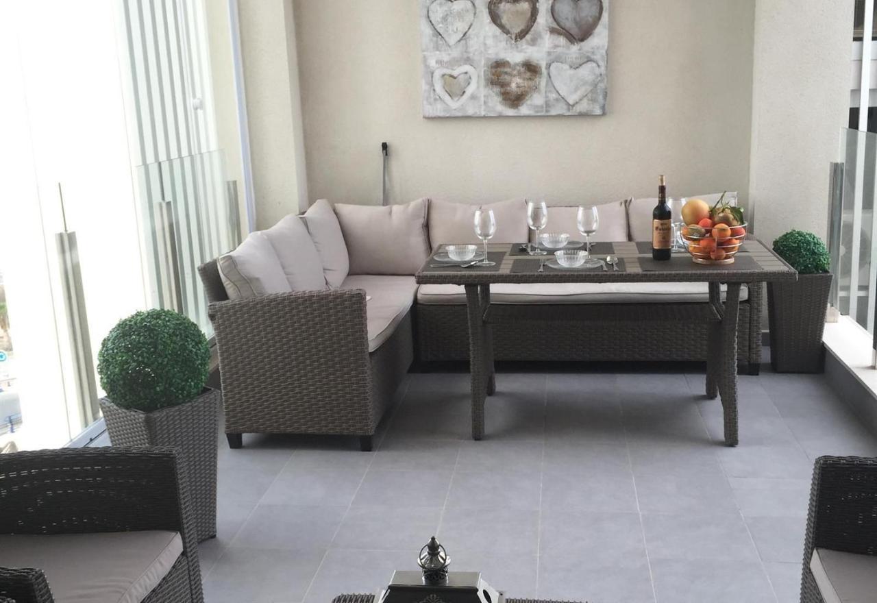 Luxury Suite Apartment Torrevieja Kültér fotó